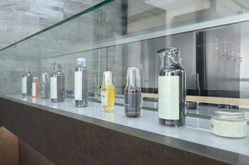 miel hair新宿 ケアブリーチ 髪質改善 スパ | 新宿のヘアサロン