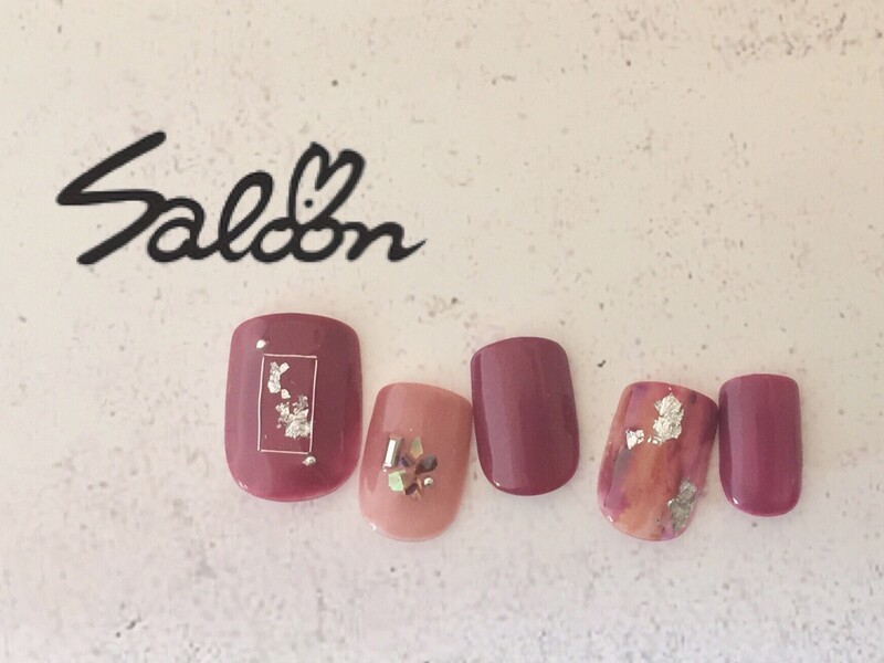 SALOON | 本町のネイルサロン