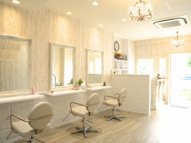 Fuente | 吹田のヘアサロン