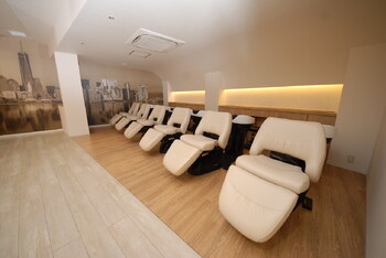 NYNY エビスタ西宮店 | 西宮のヘアサロン