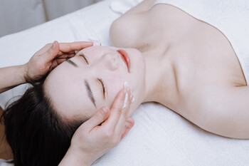 痩身 小顔専門店 AMINAS池袋本店 | 池袋のエステサロン