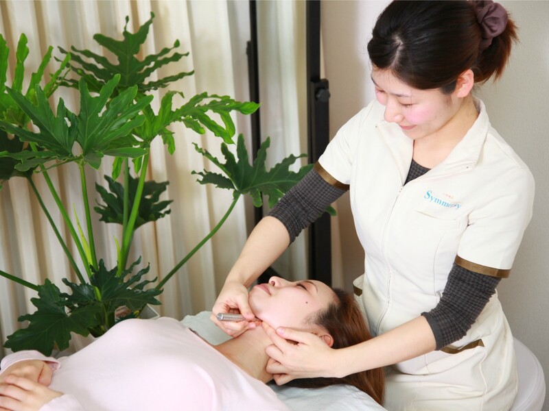 ''痛くない''【小顔矯正専門店】シンメトリー八王子 | 八王子のリラクゼーション