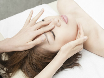 隆鼻矯正専門店 RaplitSelene | 自由が丘のエステサロン