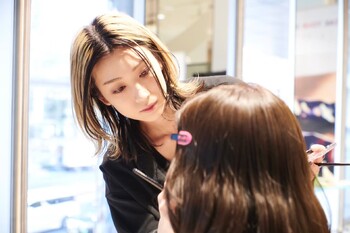 ULUA三鷹店 髪質改善/韓国風/レイヤーカット/ダブルカラー/ヘッドスパ【ウルア】 | 三鷹のヘアサロン
