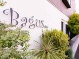 Bagus dua 【バグス ドゥア】 | 守口のヘアサロン