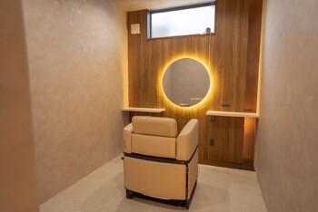 CREA 岡崎若松東店 白髪染め/髪質改善トリートメント/ヘッドスパ | 岡崎のヘアサロン