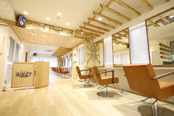 EIGHT shinjuku 新宿店 【エイト】 | 新宿のヘアサロン EIGHT shinjuku 新宿店 【エイト】 | 新宿のヘアサロン