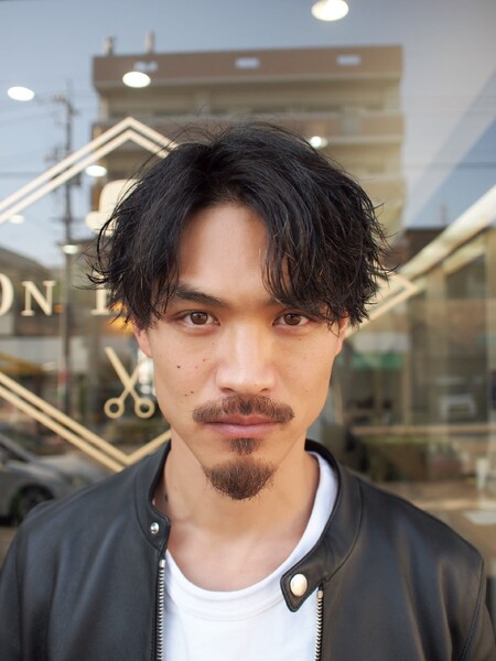 ON FLEEK【オンフリーク】 | 下関のヘアサロン