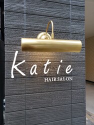 katie | 鶴橋のヘアサロン