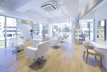 femme 宝町店 | 広島駅周辺のヘアサロン femme 宝町店 | 広島駅周辺のヘアサロン