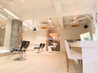 Men’s Grandir豊中 パーマ/ブリーチ/ヘッドスパ/縮毛矯正 | 豊中のヘアサロン Men’s Grandir豊中 パーマ/ブリーチ/ヘッドスパ/縮毛矯正 | 豊中のヘアサロン