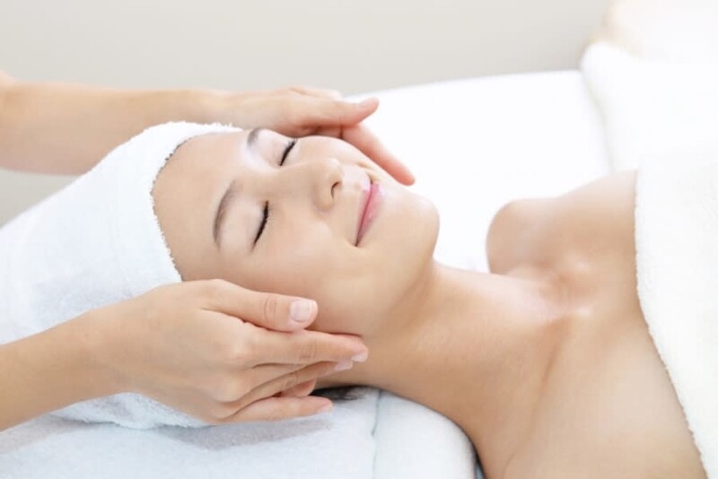 小顔矯正サロン カミンチャーン | 梅田のエステサロン