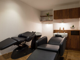 bond. | 北千住のヘアサロン