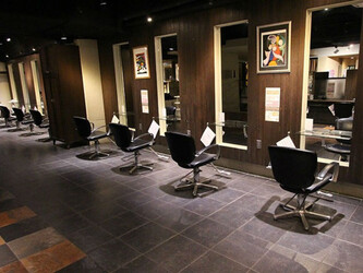 Lee 東三国 | 新大阪のヘアサロン