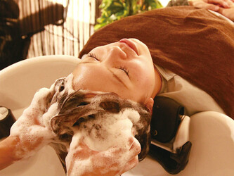 aura | 草津のヘアサロン