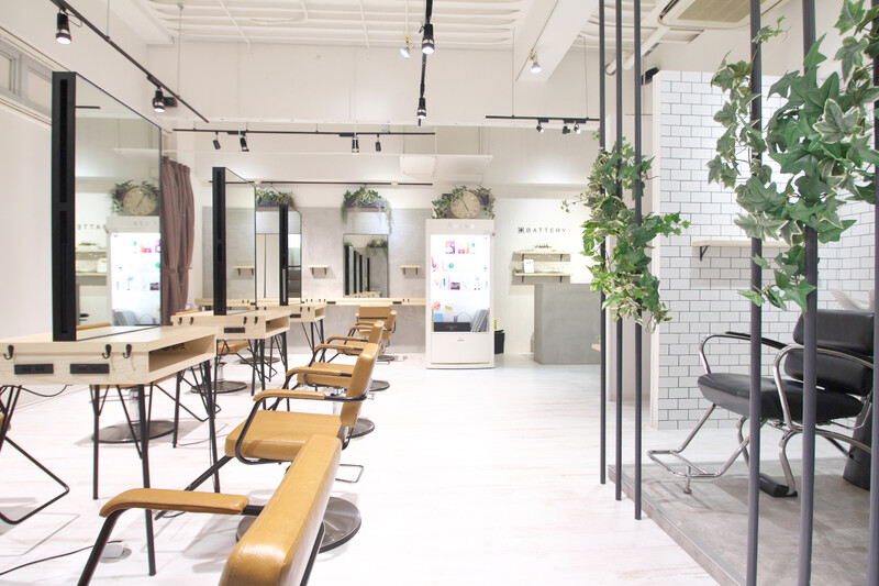 Battery hair&make 御幣島店 | 十三のヘアサロン