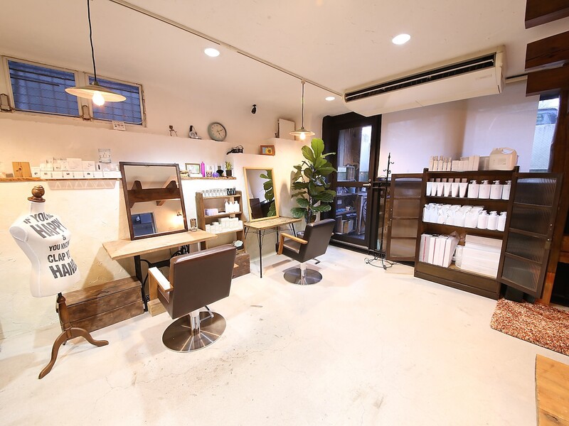 HIDE OUT | 葛城のヘアサロン