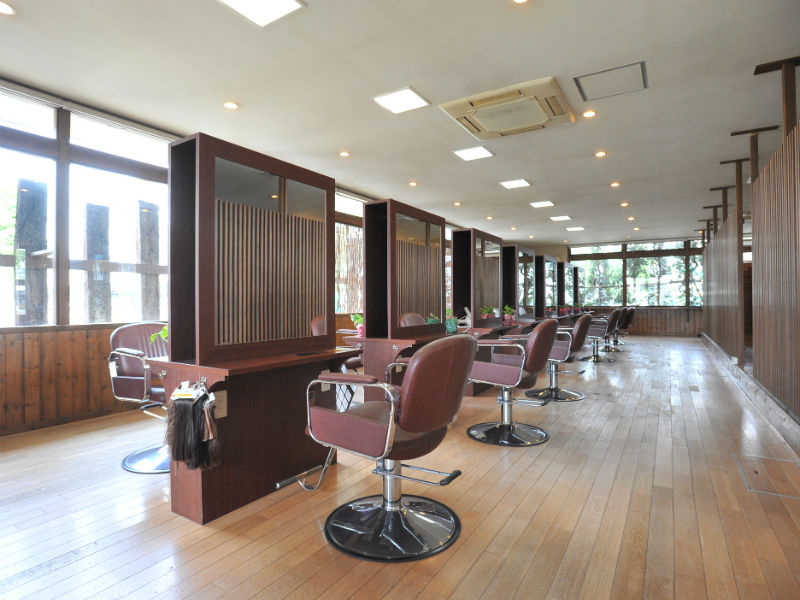 Natura Isesaki | 伊勢崎のヘアサロン