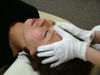 顔の歪み/小顔矯正 関西プロポーション小顔センター大阪梅田院 | 梅田のリラクゼーション