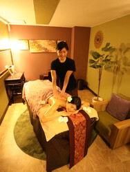 アロマオイルリンパフェイシャルエステ 【晴れ古都】北浜店 | 淀屋橋/北浜のリラクゼーション