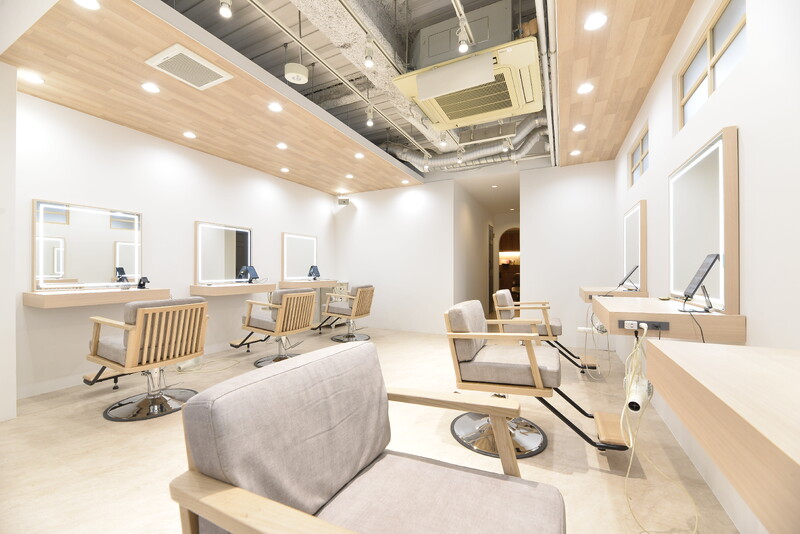 little×esta 大名 | 天神/大名のヘアサロン