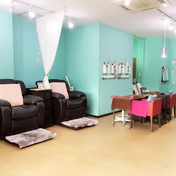 The Pedi Lounge | 那覇のネイルサロン