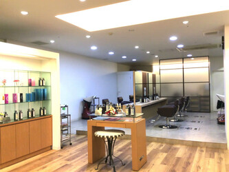 Le Parfum M イオンフードスタイル新松戸店 | 新松戸のヘアサロン