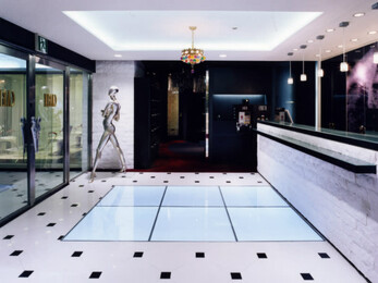 HAIR &amp; MAKE EARTH 上野店