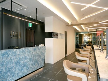 HAIR &amp; MAKE EARTH 浦和店