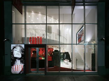 HAIR &amp; MAKE EARTH 平塚店