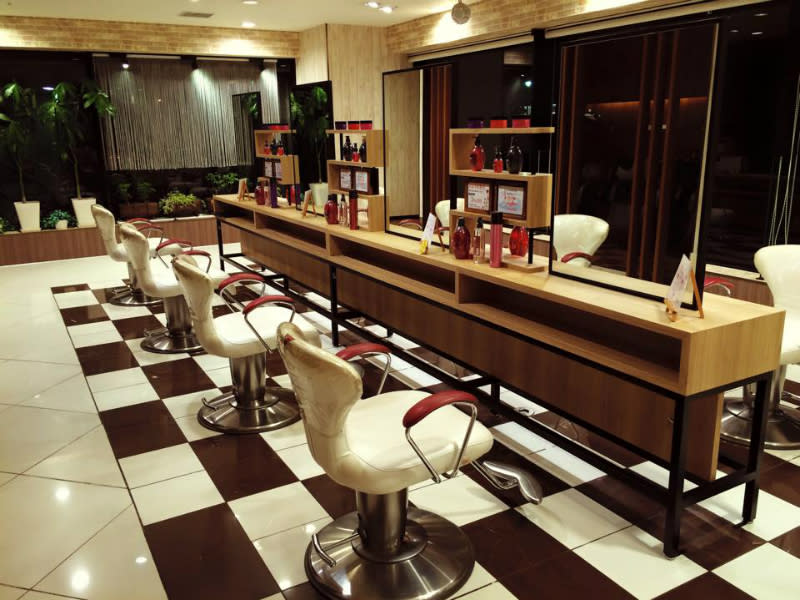 HAIR & MAKE EARTH 東神奈川店 | 横浜のヘアサロン