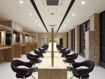 HAIR &amp; MAKE EARTH 佐世保早岐店