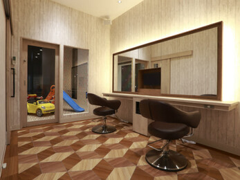 HAIR &amp; MAKE EARTH 熊本光の森店