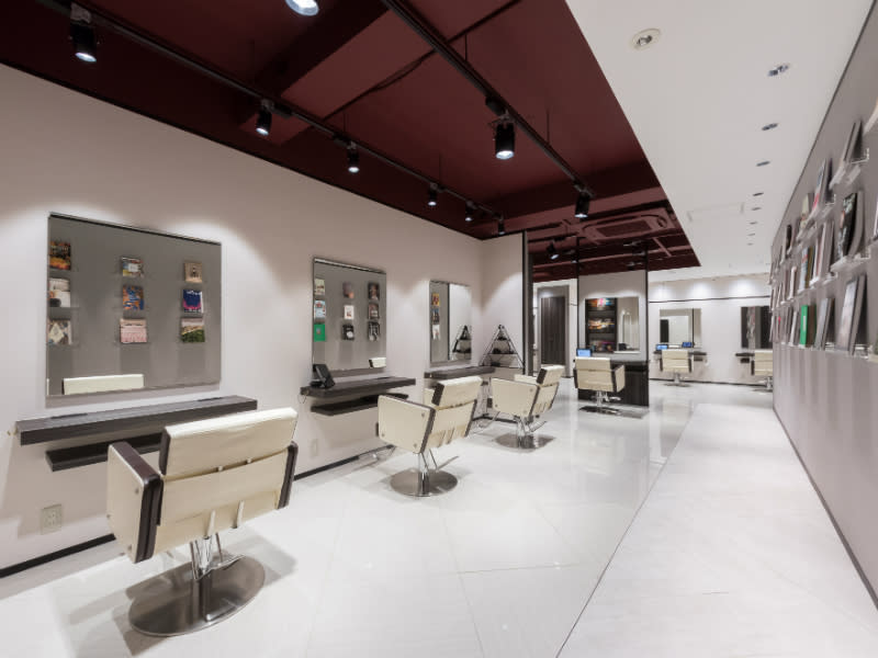 EARTH/E 吉祥寺店 ハイライト/髪質改善/縮毛矯正 | 吉祥寺のヘアサロン