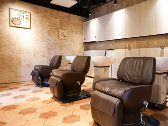 Anphi 新杉田 | 横浜のヘアサロン