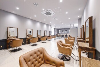 EARTH coiffure beaute みどり店