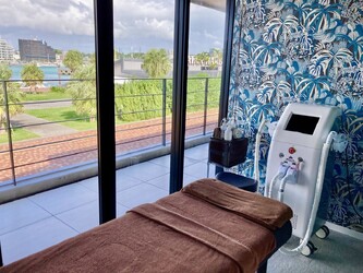 Lab美×長寿 本店　脱毛・水素・光フェイシャルSalon | 北谷のエステサロン