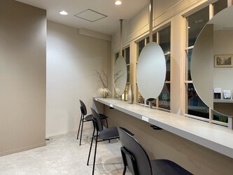 H 天神橋 | 天満/南森町のヘアサロン