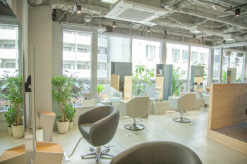 Niii by CARTA | 梅田のヘアサロン