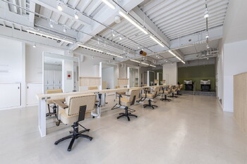 BIRCH by cropes | 大船のヘアサロン