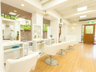 眉毛とまつげとヘアサロン 美容室 綿帽子 瀬戸店（ヘア予約） | 瀬戸のヘアサロン