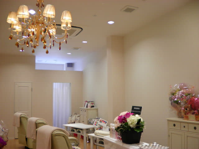 Nailsalonkarino | 心斎橋のネイルサロン