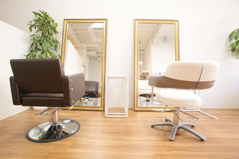 hair&eyelash calm | 伊丹のヘアサロン