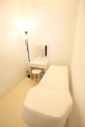 hair&eyelash calm | 伊丹のヘアサロン