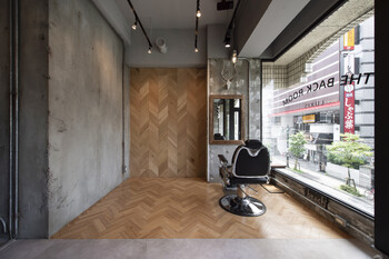 LUXIS THE BACKROOM | 立川のヘアサロン
