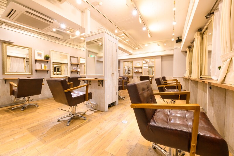 W(ワット) | 新宿のヘアサロン