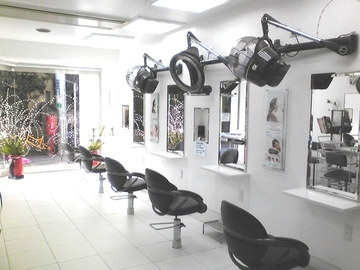 KU-KUM | 大森のヘアサロン