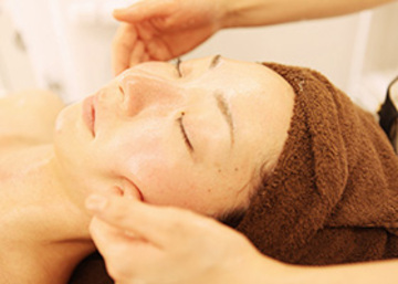 カラダの美容室 「アンレーヴ・ブルーテーフ店」 | 盛岡のエステサロン