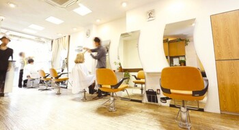 HYSTERIA 原宿店 | 原宿のヘアサロン HYSTERIA 原宿店 | 原宿のヘアサロン