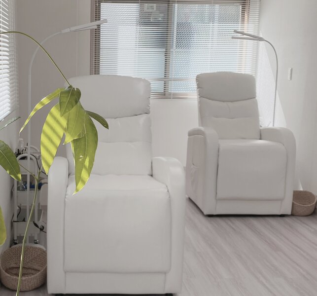 RIJU リジュ 渋谷 マツエク/パリジェンヌ/アイブロウ/耳ツボ【旧トワスール】 | 渋谷のアイラッシュ